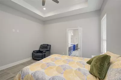 11707 Barwood Bend Drive, Houston, TX 77065 - Photo 17