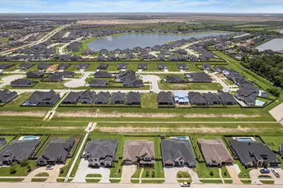 2547 Sandy Lake Drive, Friendswood, TX 77546 - Photo 45