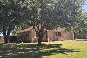 1930 5th St, Hempstead, TX 77445 - Photo 1