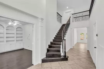 79 W Shale Creek Circle, The Woodlands, TX 77382 - Photo 5