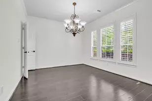 79 W Shale Creek Cir, The Woodlands, TX 77382 - Photo 9