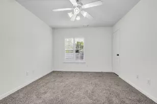 79 W Shale Creek Cir, The Woodlands, TX 77382 - Photo 35