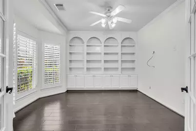 79 W Shale Creek Circle, The Woodlands, TX 77382 - Photo 11