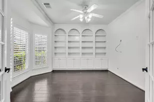79 W Shale Creek Cir, The Woodlands, TX 77382 - Photo 11