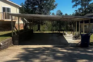 401 Crystal Creek Dr, Livingston, TX 77351 - Photo 5