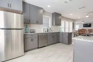 1408 Bowie Dr, Galveston, TX 77551 - Photo 7