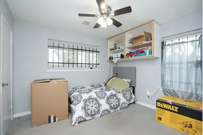 5739 Waterford Drive, Houston, TX 77033 - Photo 19