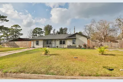 5739 Waterford Drive, Houston, TX 77033 - Photo 3