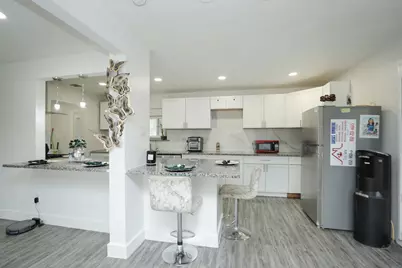 5739 Waterford Drive, Houston, TX 77033 - Photo 11