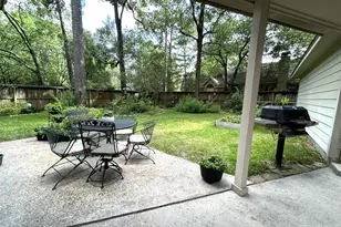 27 N Duskwood Pl, The Woodlands, TX 77381 - Photo 5