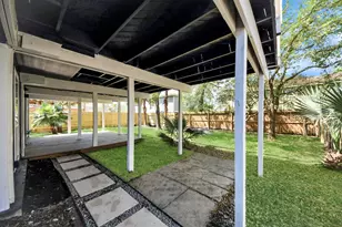 300 Narcissus Rd, Kemah, TX 77565 - Photo 39