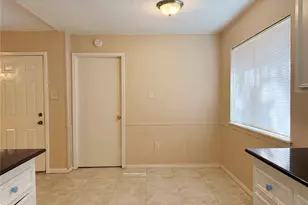 13430 Exton Ln, Houston, TX 77070 - Photo 11
