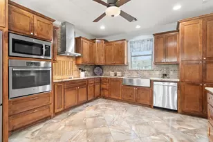 14742 Cypress Dr, Conroe, TX 77302 - Photo 13
