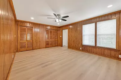 729 Loggins Drive, West Columbia, TX 77486 - Photo 15