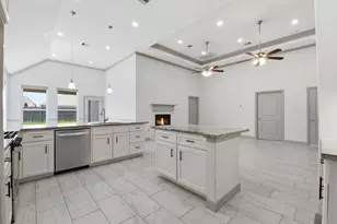 134 Comal Dr, Baytown, TX 77523 - Photo 15