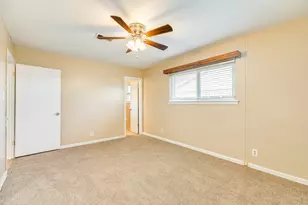 117 Talisman St, Lake Jackson, TX 77566 - Photo 17