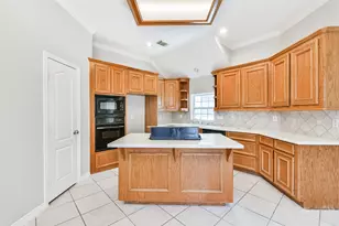 314 Parkwood Village Dr, Friendswood, TX 77546 - Photo 7