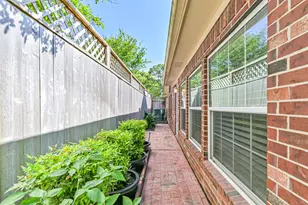 314 Parkwood Village Dr, Friendswood, TX 77546 - Photo 29