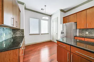 5221 Eigel St, Houston, TX 77007 - Photo 9