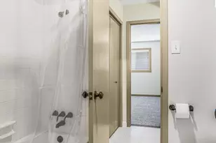 4410 T C Jester Blvd, Houston, TX 77018 - Photo 13