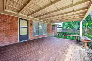 2502 Old Oak Ln, Houston, TX 77339 - Photo 15