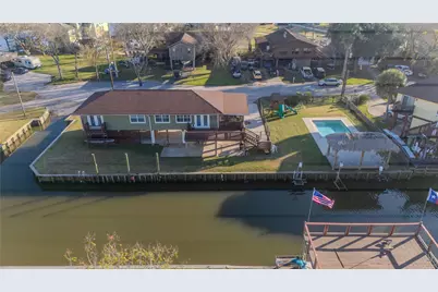 5103 Captains Drive, Dickinson, TX 77539 - Photo 1