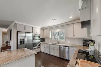 5103 Captains Drive, Dickinson, TX 77539 - Photo 15