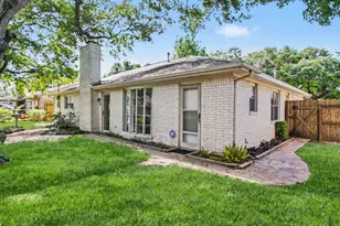 8926 Langdon Ln, Houston, TX 77036 - Photo 35