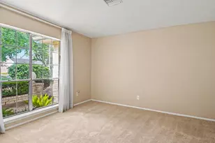 8926 Langdon Ln, Houston, TX 77036 - Photo 5