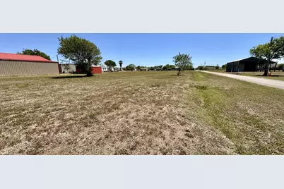 433 Mulberry Street, Matagorda, TX 77457 - Photo 3