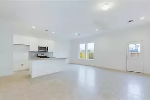 6404 Pregonero Ln, Houston, TX 77048 - Photo 1