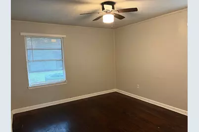 5818 Glenhurst Drive, Houston, TX 77033 - Photo 7