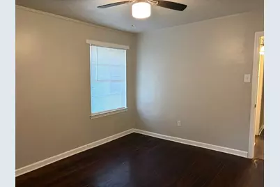 5818 Glenhurst Drive, Houston, TX 77033 - Photo 11