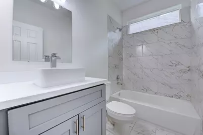 8202 Homewood Lane #E, Houston, TX 77028 - Photo 29