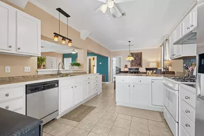 1302 15th Street, Galveston, TX 77550 - Photo 11