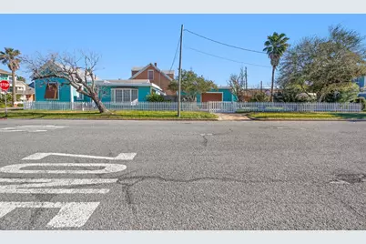 1302 15th Street, Galveston, TX 77550 - Photo 27