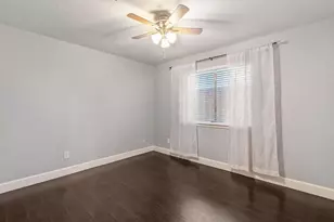 2209 Ames St, Pearland, TX 77584 - Photo 15