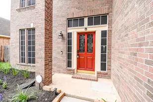 4815 Knights Branch Dr, Sugar Land, TX 77479 - Photo 9