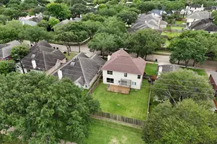 4815 Knights Branch Dr, Sugar Land, TX 77479 - Photo 5