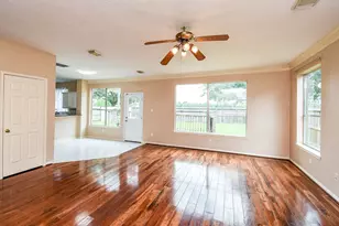 4815 Knights Branch Dr, Sugar Land, TX 77479 - Photo 15