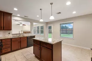 7130 Edwanna Ln, Spring, TX 77389 - Photo 11