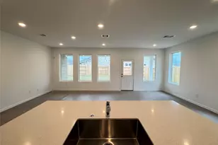 13320 Harbor Pt Dr, Texas City, TX 77568 - Photo 3