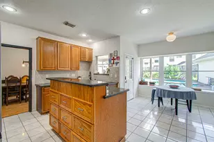 2514 Sand Castle Ct, Seabrook, TX 77586 - Photo 7
