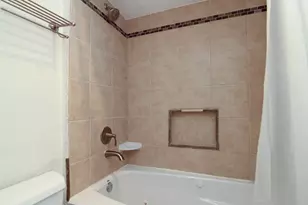 14209 Lost Meadow Ln, Houston, TX 77079 - Photo 11