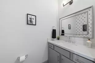 1908 W 25th St, Houston, TX 77008 - Photo 31