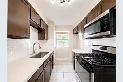 12610 S Coast Drive, Houston, TX 77047 - Photo 9