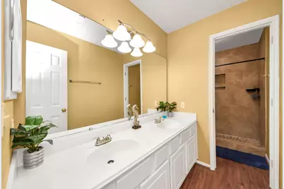 13635 Treebank Lane, Houston, TX 77070 - Photo 17