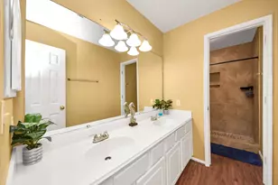 13635 Treebank Ln, Houston, TX 77070 - Photo 17