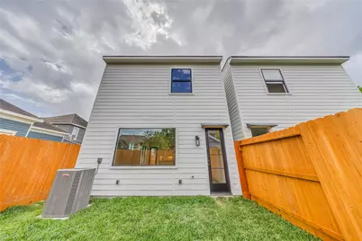 1712 Freeman Freeman Street, Houston, TX 77009 - Photo 13