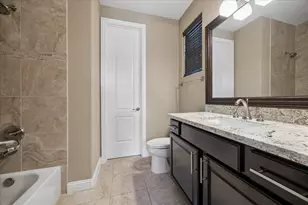 1115 W 18th St, Houston, TX 77008 - Photo 5